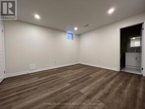 20 Amaretto Ct in Brampton, ON - Building Photo - Building Photo