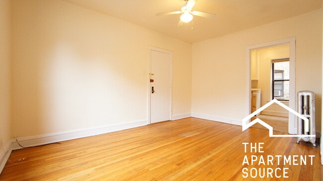 2706 N Spaulding Ave in Chicago, IL - Foto de edificio - Building Photo