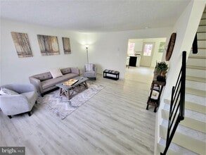 303 Gray Ave in Winchester, VA - Building Photo - Building Photo