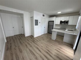 1971 NW 2nd Ct in Miami, FL - Building Photo