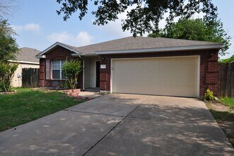 14804 Lantern Dr in Pflugerville, TX - Building Photo - Building Photo