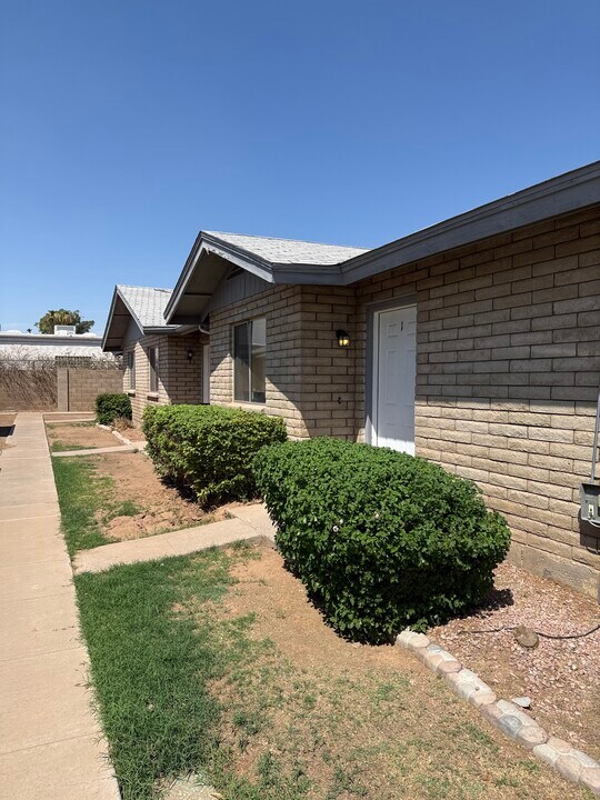 2028 W Lawrence Rd, Unit 2 in Phoenix, AZ - Foto de edificio