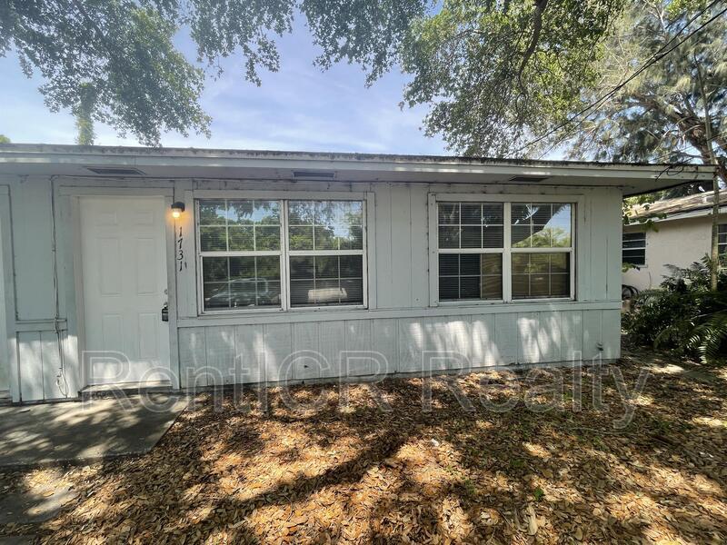 1731 Overbrook Ave in Clearwater, FL - Building Photo