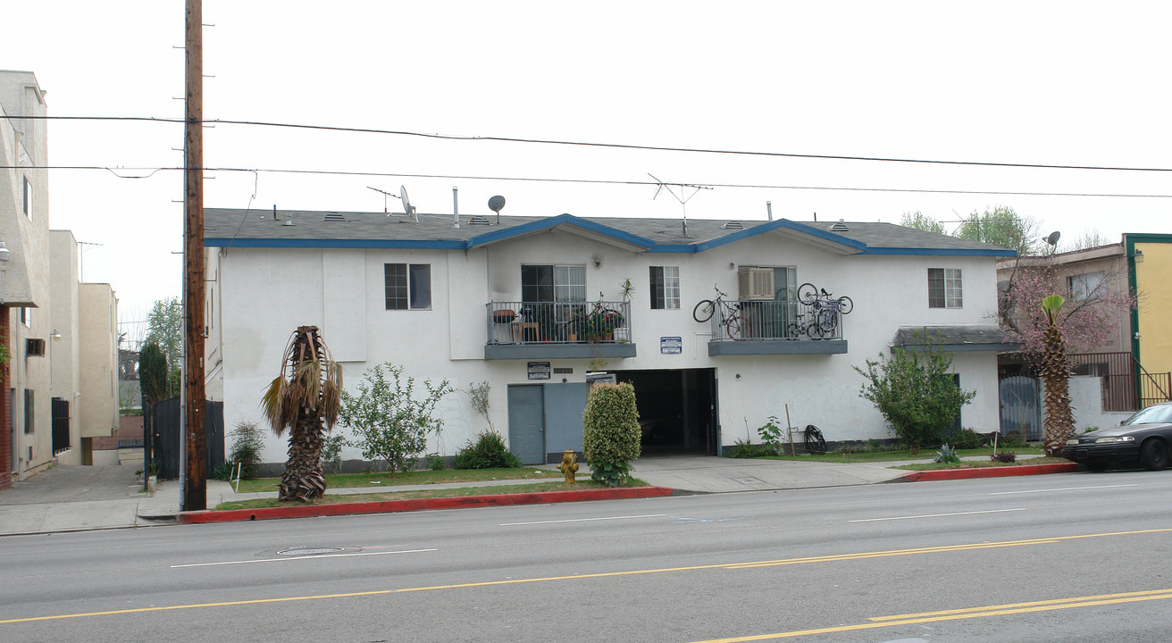 14200 Sherman Way in Van Nuys, CA - Building Photo