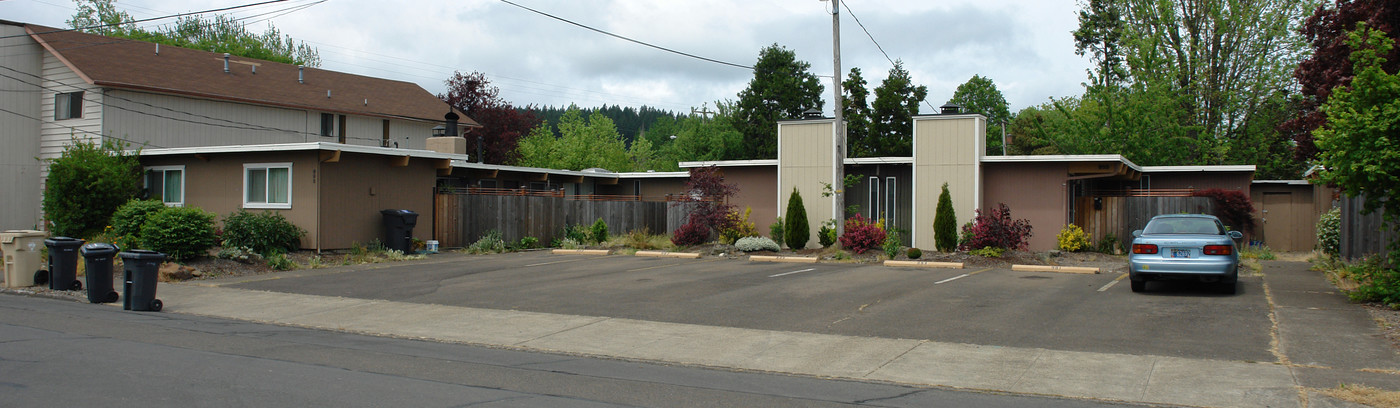 997-999 NW Sycamore Ave in Corvallis, OR - Building Photo