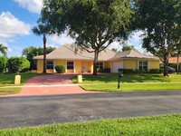 2099 Greenview Cove Dr in Wellington, FL - Building Photo - Building Photo