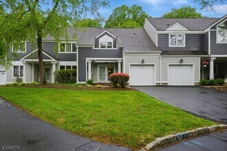 99 Sleepy Hollow Rd in Sparta, NJ - Building Photo - Building Photo