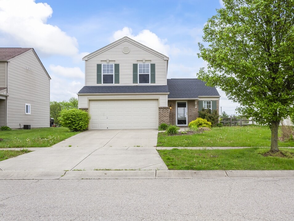 6676 S Andover Way in Morrow, OH - Foto de edificio