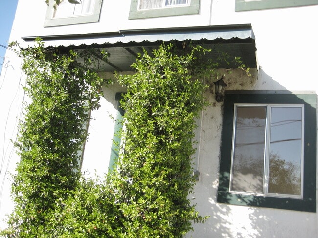 1579 Cerro Gordo St in Los Angeles, CA - Building Photo - Building Photo