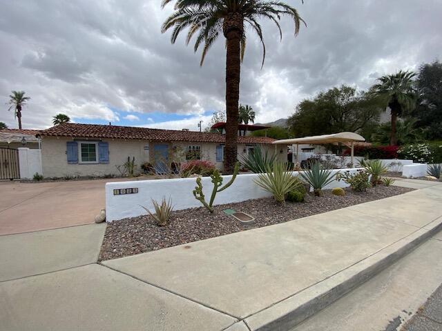 property at 1029 E El Alameda