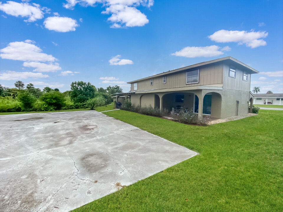 5344 Caldwell St in Naples, FL - Building Photo