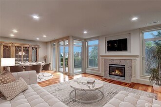 302 5th Ave in Kirkland, WA - Building Photo - Building Photo