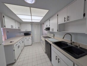 2510 W Dolphin Dr in Citrus Springs, FL - Building Photo - Building Photo