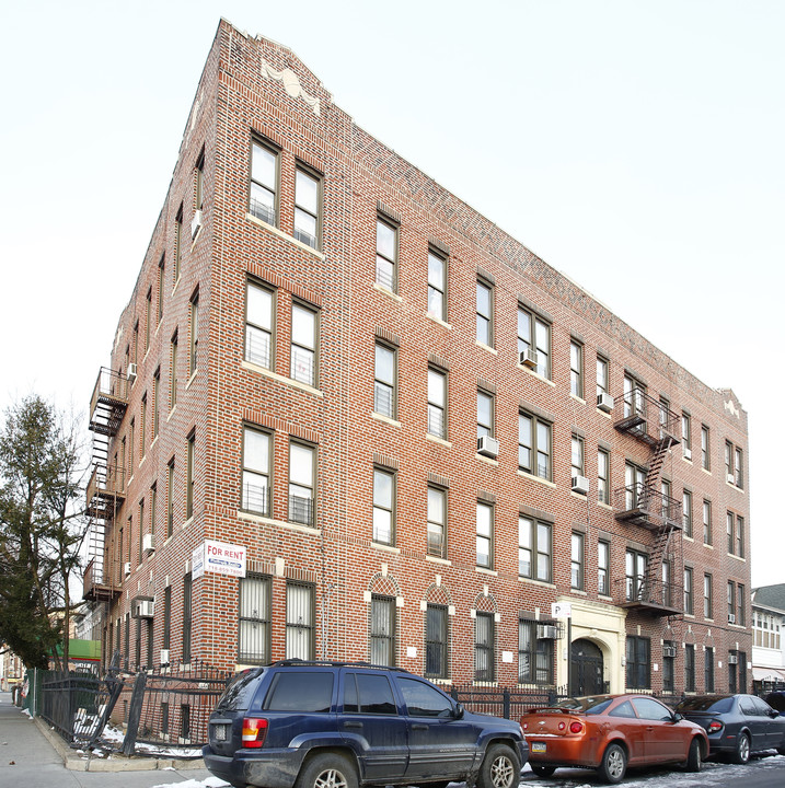 Bell Arms in Brooklyn, NY - Foto de edificio