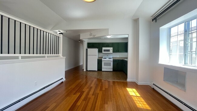 3026 Bouck Ave, Unit 3 in Bronx, NY - Building Photo - Building Photo