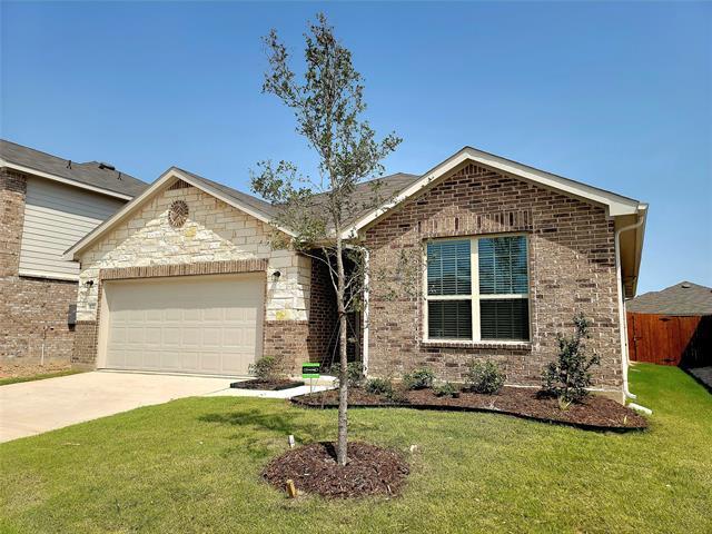 932 Ravenwood Ln in Van Alstyne, TX - Building Photo - Building Photo