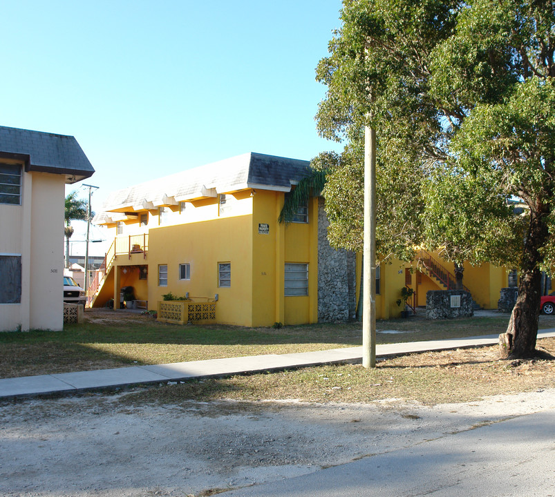 516 NW 2nd St in Homestead, FL - Building Photo