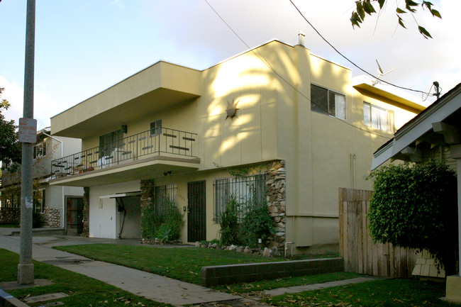 1382 Loma Ave in Long Beach, CA - Building Photo - Building Photo