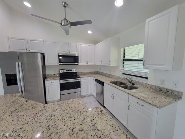 322 SW 23rd St