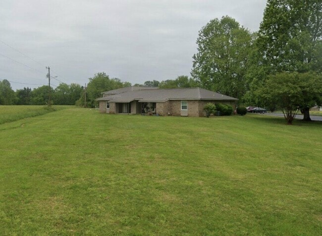 25600 Smithfield Rd in Elkmont, AL - Building Photo - Building Photo