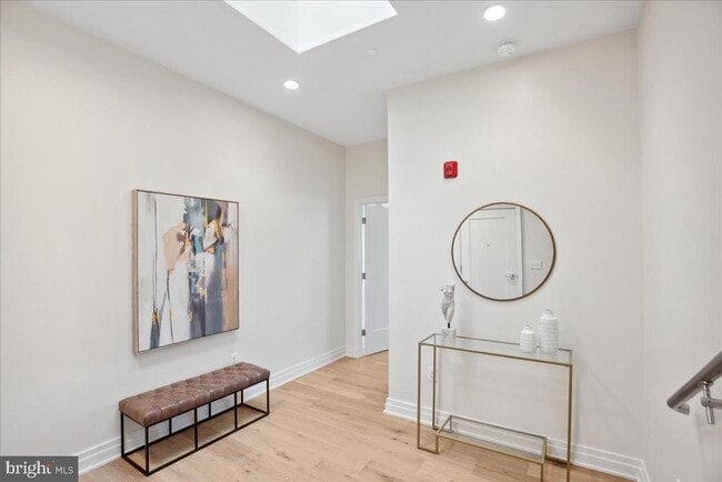 property at 923 V St NW