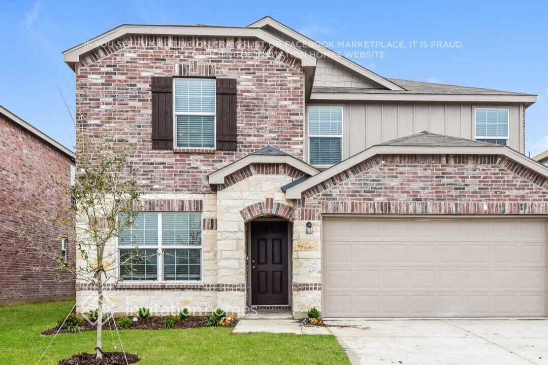 1906 Carolina Cherry Dr in Heath, TX - Building Photo