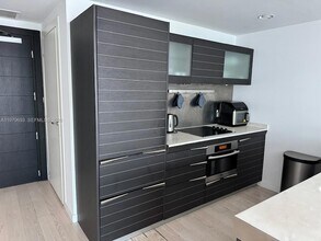 200 Biscayne Blvd Way, Unit 3711 in Miami, FL - Building Photo - Building Photo