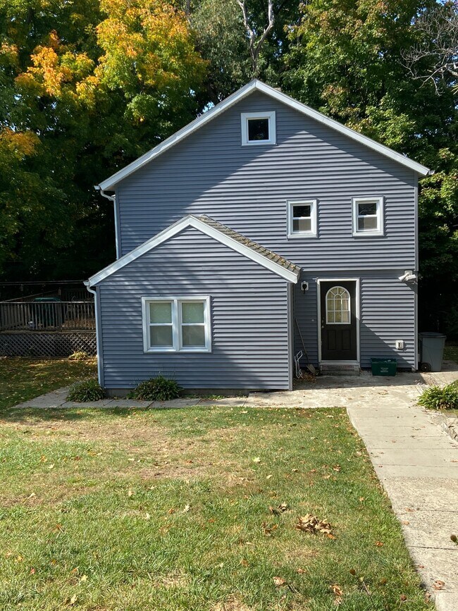 26 Commonwealth Ave Rentals in Worcester, MA