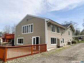 15 Coral Dr in Shelton, CT - Building Photo - Building Photo