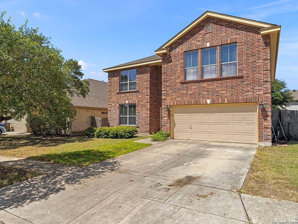 8747 Feather Trail in Helotes, TX - Building Photo