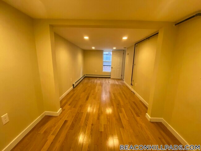 232 Cambridge St in Boston, MA - Foto de edificio - Building Photo