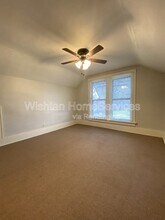 209 Chandler Blvd in Macomb, IL - Foto de edificio - Building Photo