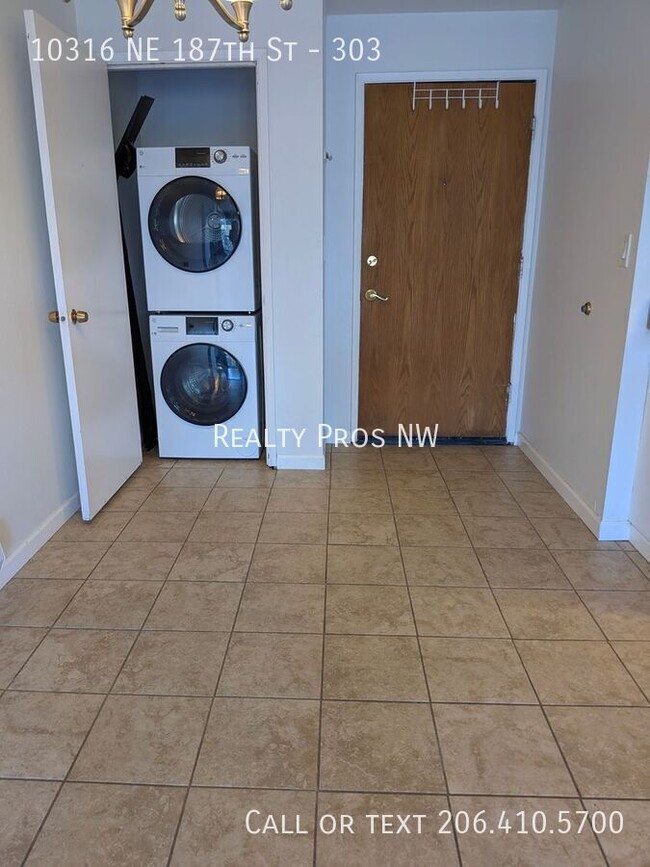 10316 NE 187th St in Bothell, WA - Building Photo - Building Photo