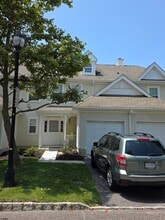 2 Anchorage Ct in Atlantic City, NJ - Building Photo - Building Photo