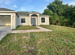 4643 SW Bachelor St in Port St. Lucie, FL - Building Photo - Building Photo