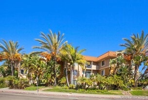 7555 Linda Vista Rd, Unit 38 in San Diego, CA - Building Photo