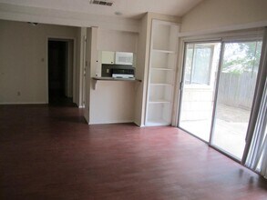8111 Ceberry Dr in Austin, TX - Building Photo - Building Photo