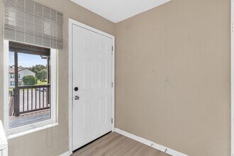 14202 Sandalwood Dr in Wildwood, FL - Building Photo - Building Photo