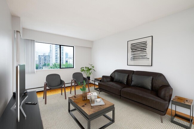 1355 Pendrell St in Vancouver, BC - Building Photo - Building Photo