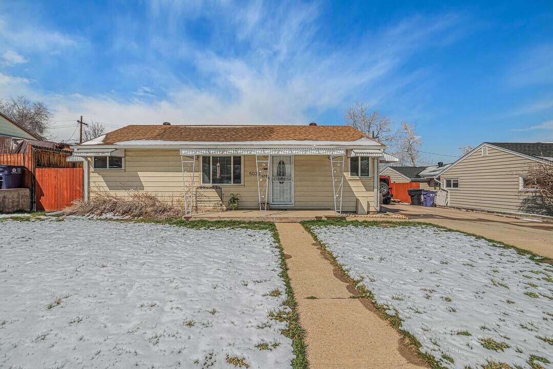 5023 W Dakota Ave in Denver, CO - Building Photo