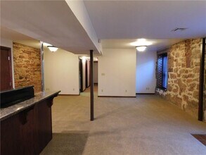 124 W Oklahoma Ave-Unit -D in Guthrie, OK - Building Photo - Building Photo