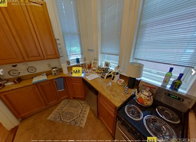 27 1/2 Massachusetts Ave, Unit 2 in Boston, MA - Foto de edificio - Building Photo