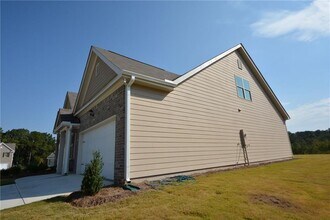 1484 Sunny Vly Ln in Braselton, GA - Foto de edificio - Building Photo