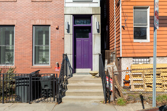 270 6th St in Jersey City, NJ - Building Photo - Building Photo