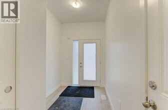 29 Oak Frst Cmn in Cambridge, ON - Building Photo - Building Photo