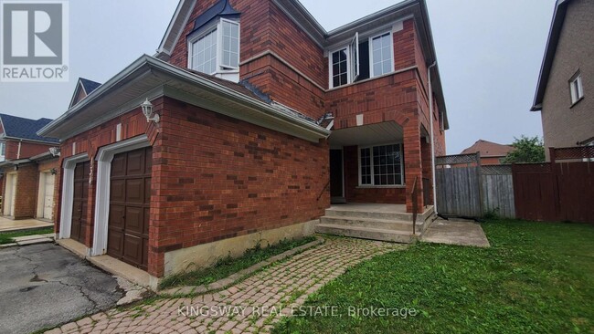 134 Fernforest Dr in Brampton, ON - Building Photo - Building Photo