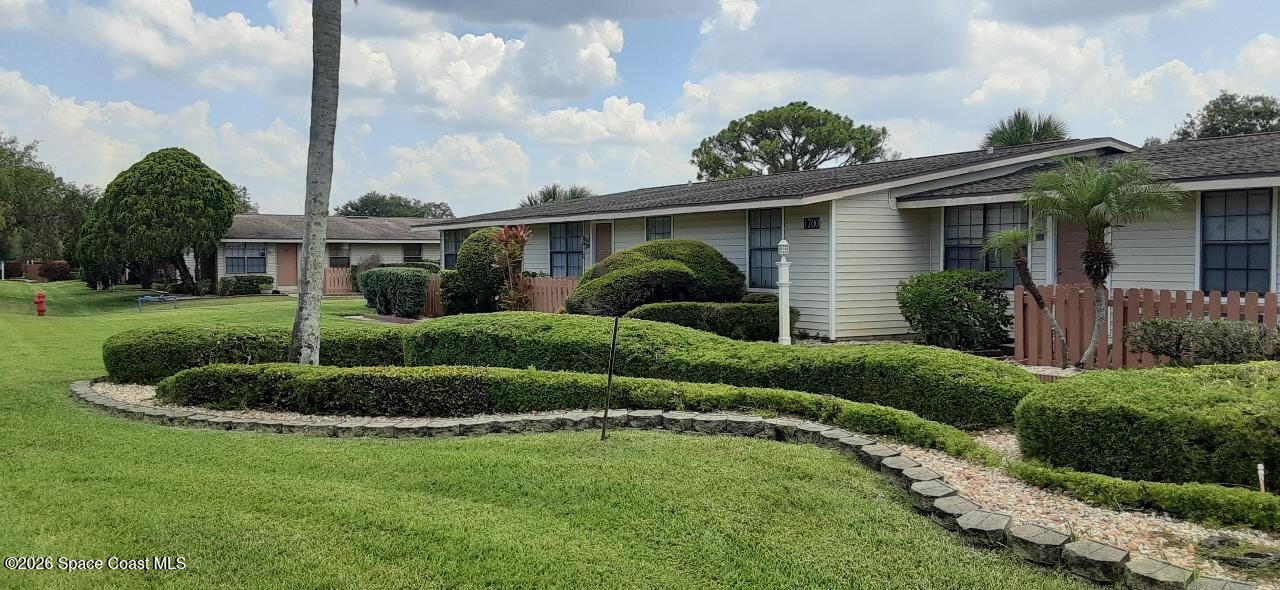 1620 Bottlebrush Dr in Palm Bay, FL - Building Photo