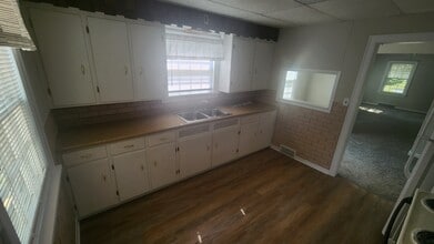 1025 Bellaire Ave in Dayton, OH - Building Photo - Building Photo