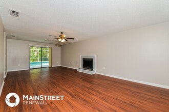 5751 Forester Lake Dr in Sarasota, FL - Foto de edificio - Building Photo