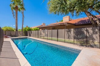 10585 E San Salvador Dr in Scottsdale, AZ - Building Photo - Building Photo